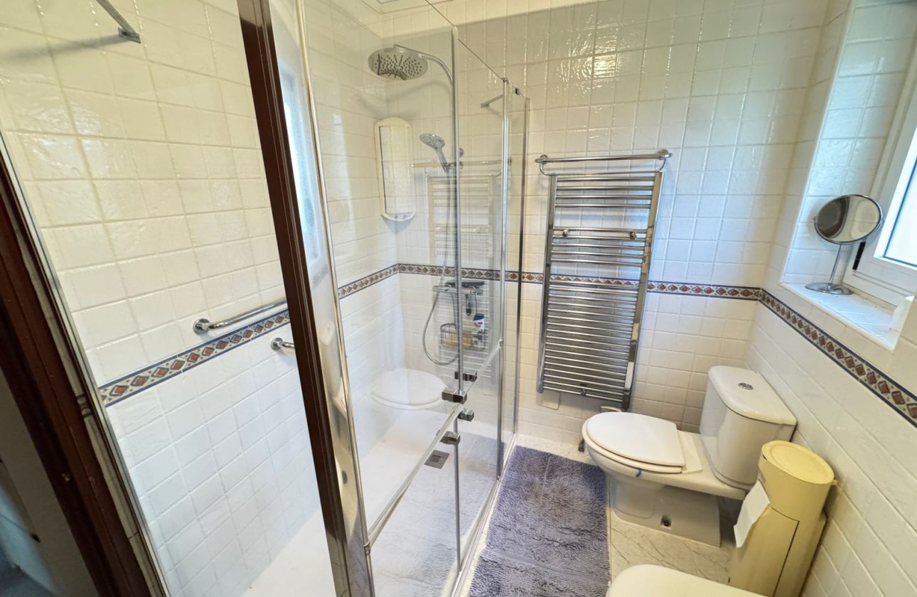 Resale - Villa -
Cabo Roig