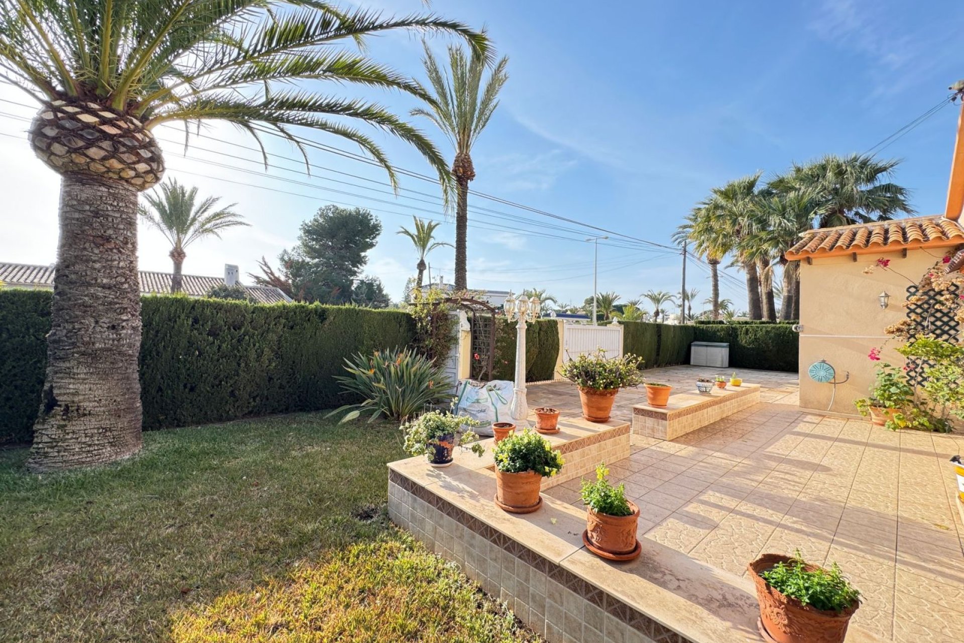 Resale - Villa -
Cabo Roig