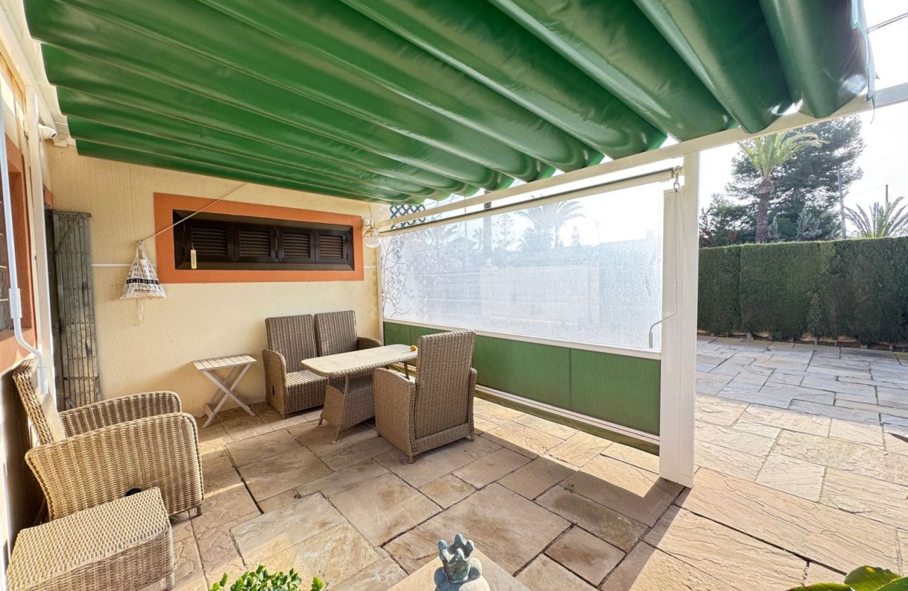 Resale - Villa -
Cabo Roig