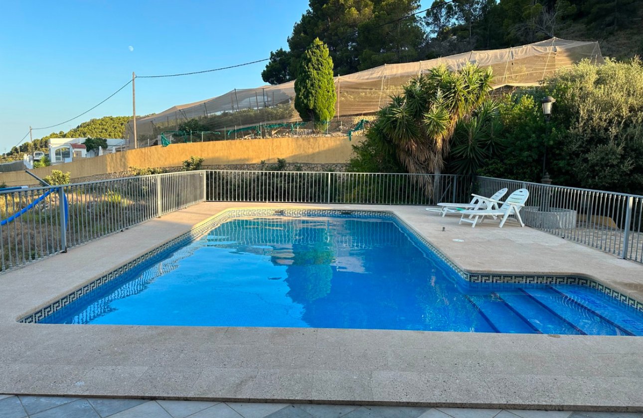 Resale - Villa -
Callosa d'en Sarria - Callosa d'en Sarria Centro