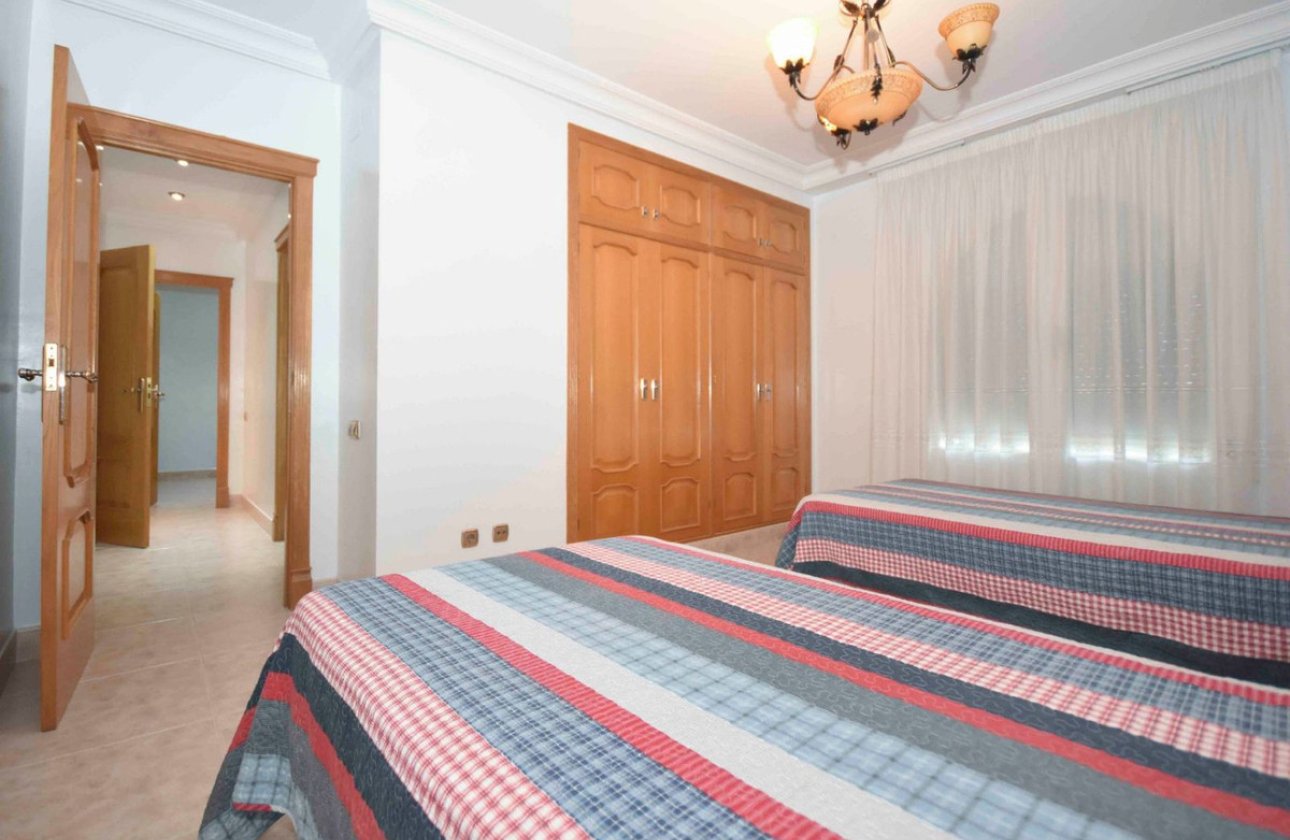 Resale - Villa -
Callosa De Segura - Callosa de Segura Centro