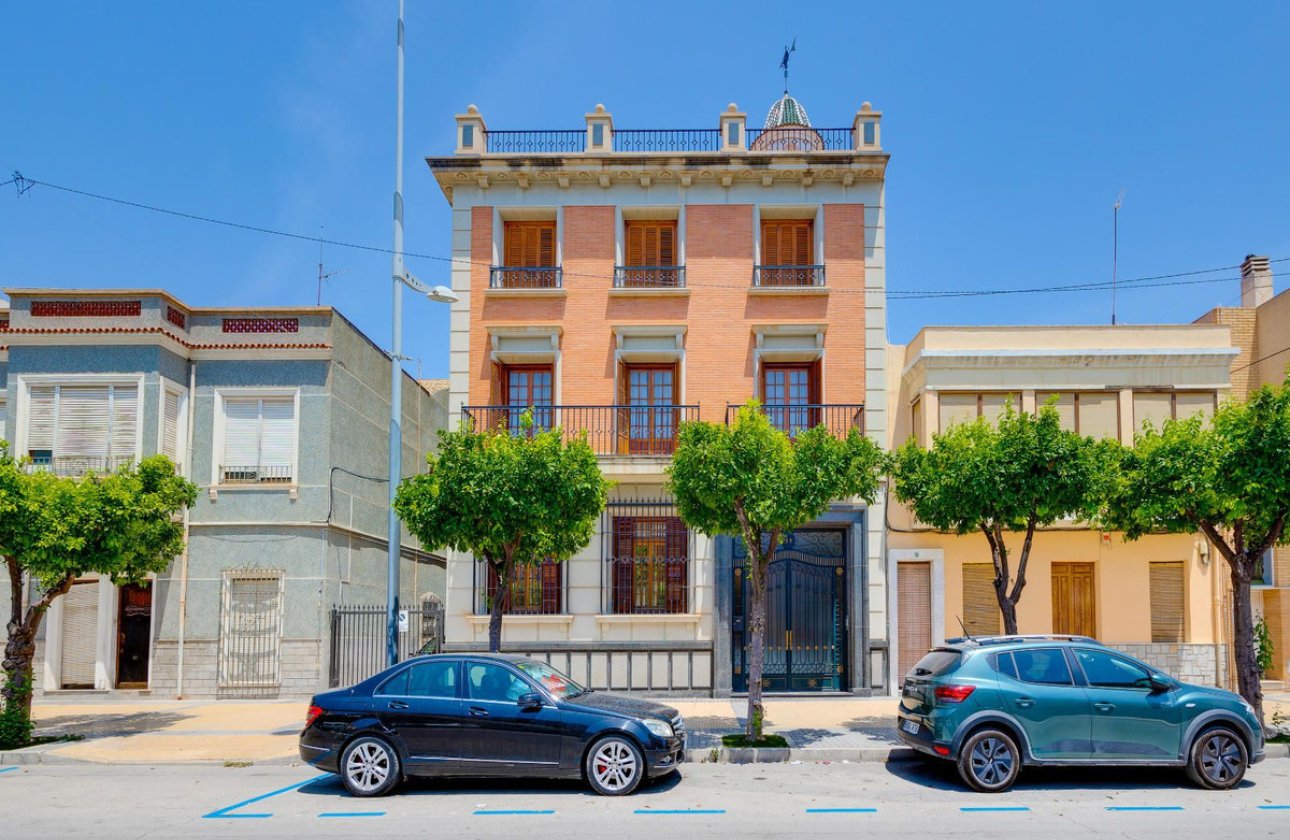 Resale - Villa -
Callosa De Segura - Callosa de Segura Centro