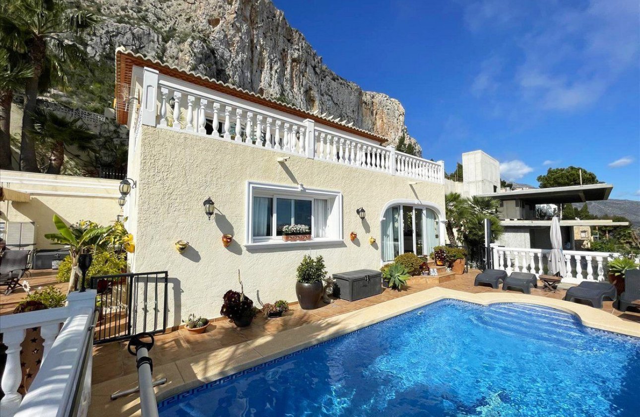 Resale - Villa -
Calpe - Calpe Centro
