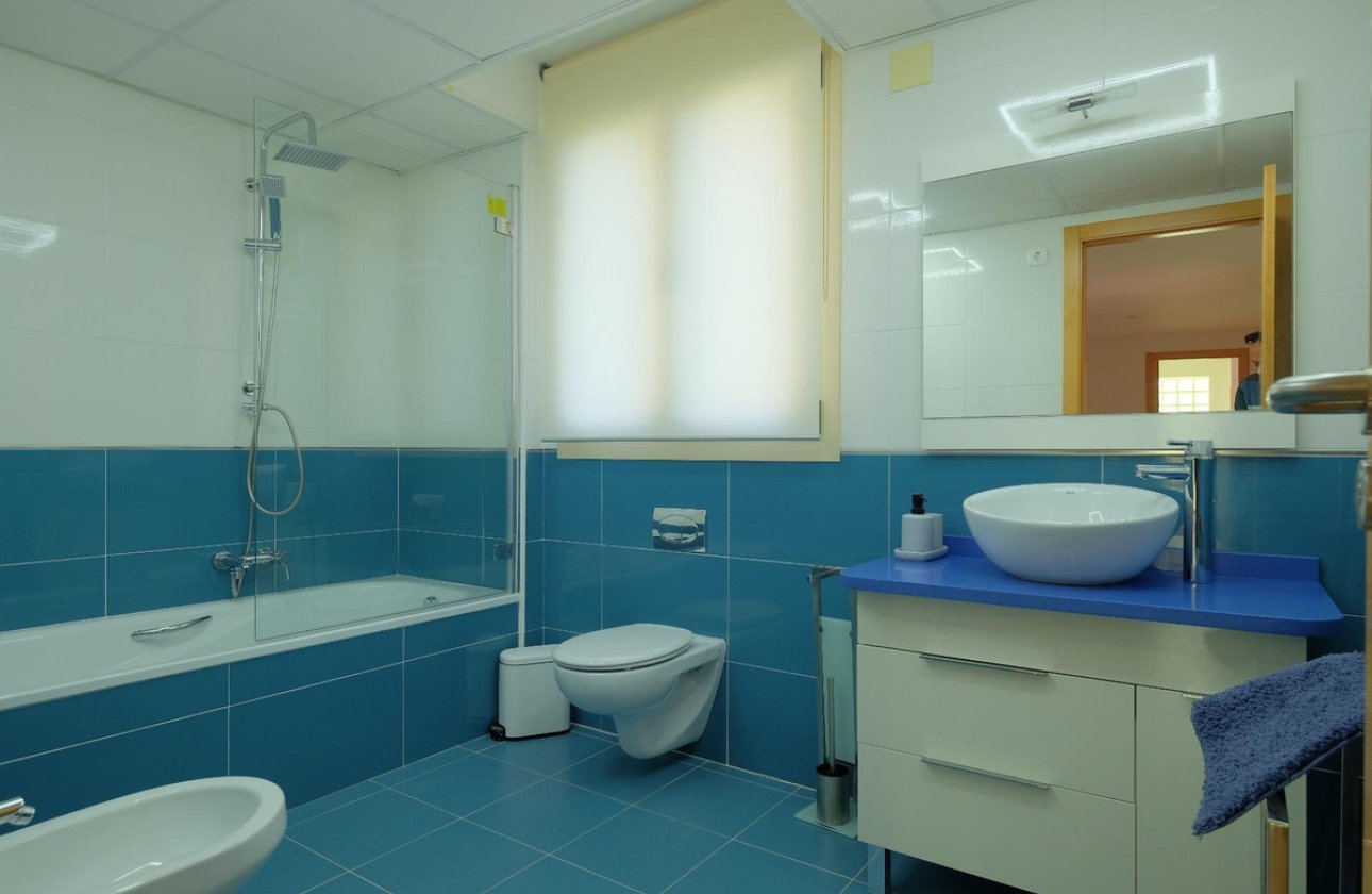 Resale - Villa -
Calpe - la Canuta