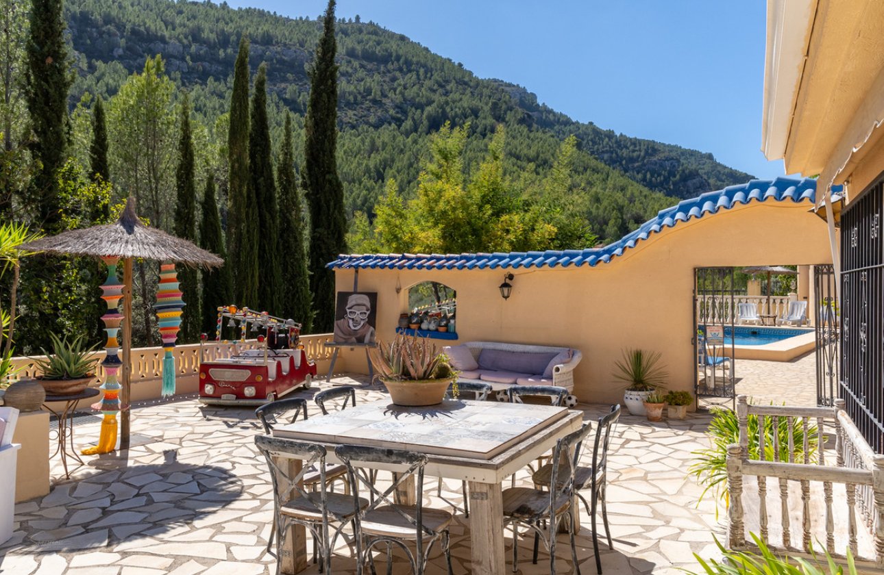 Resale - Villa -
Castell de Castells