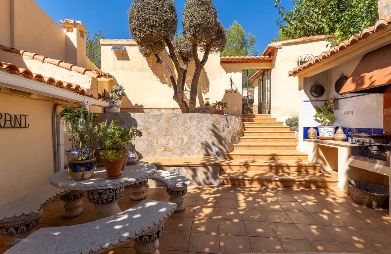 Resale - Villa -
Castell de Castells