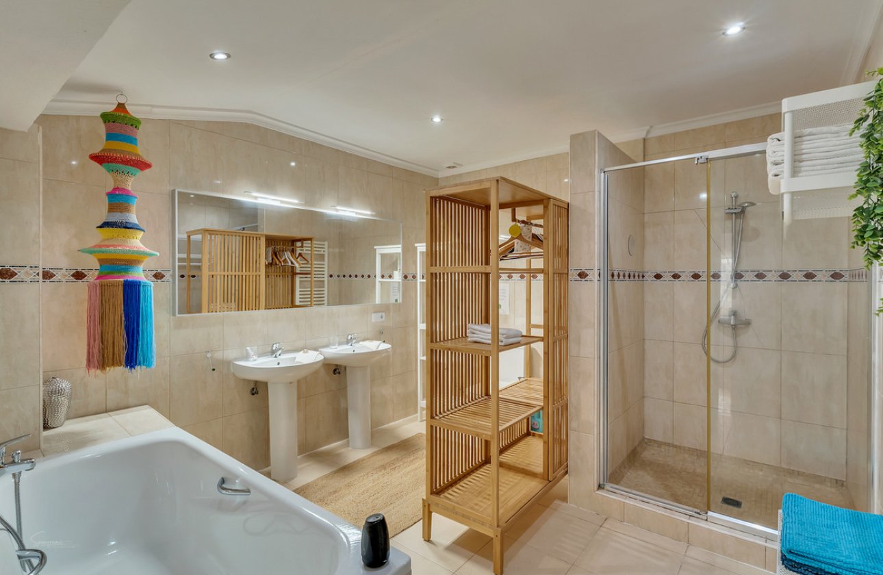 Resale - Villa -
Castell de Castells