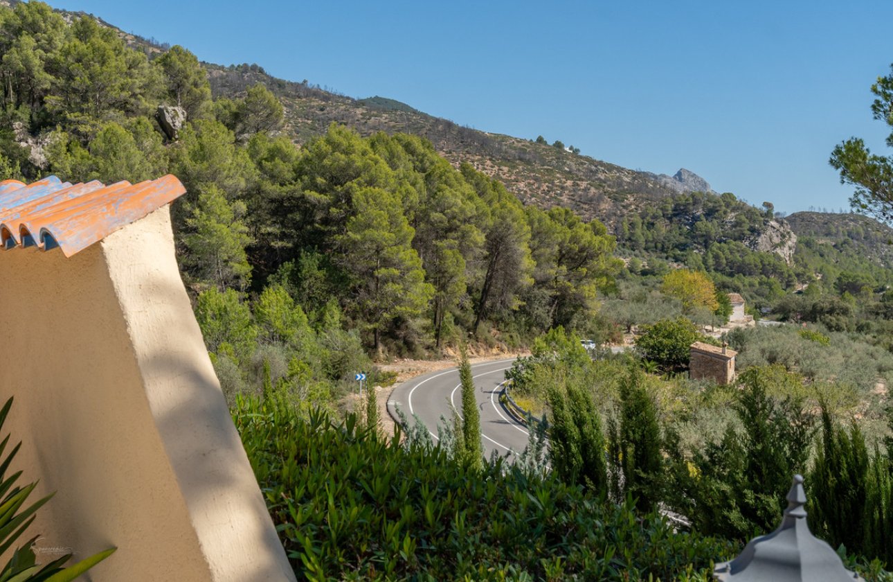 Resale - Villa -
Castell de Castells