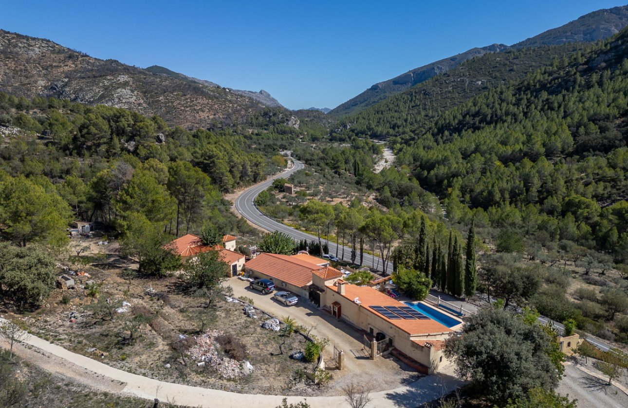 Resale - Villa -
Castell de Castells