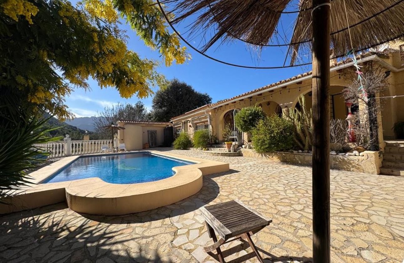 Resale - Villa -
Castell de Castells