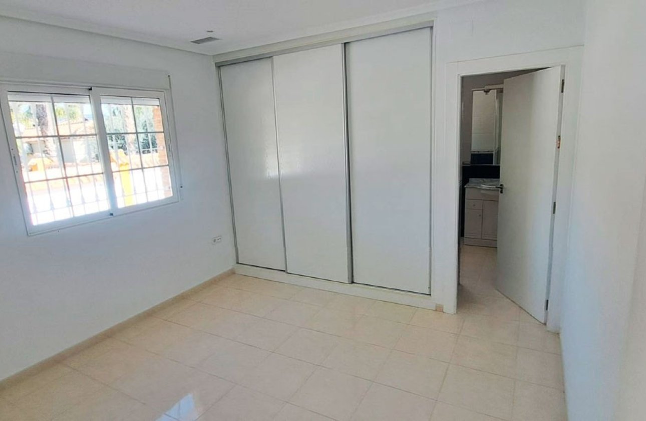 Resale - Villa -
Catral - Catral Centro