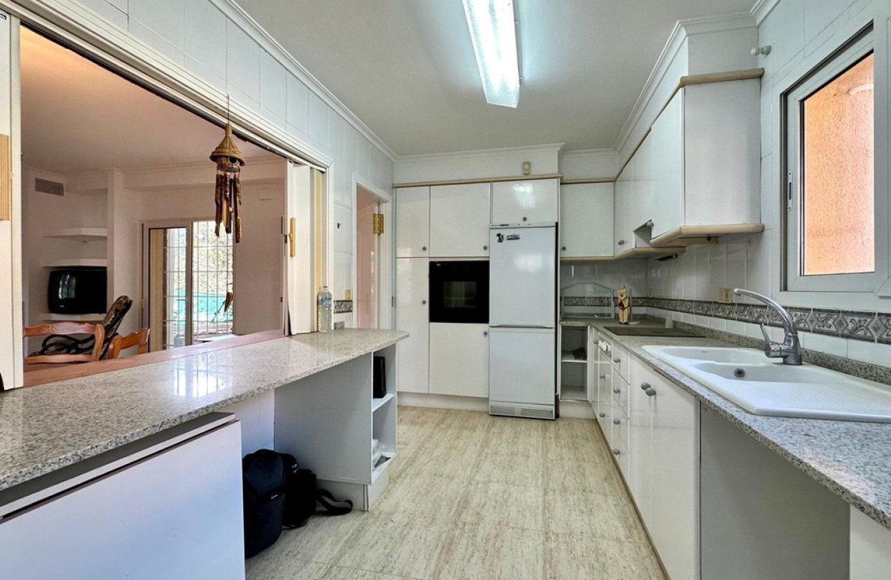 Resale - Villa -
Denia - Denia Centro