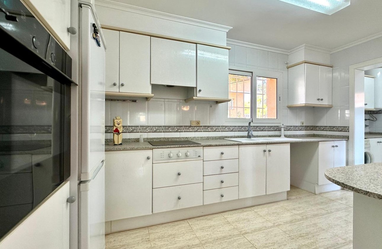 Resale - Villa -
Denia - Denia Centro