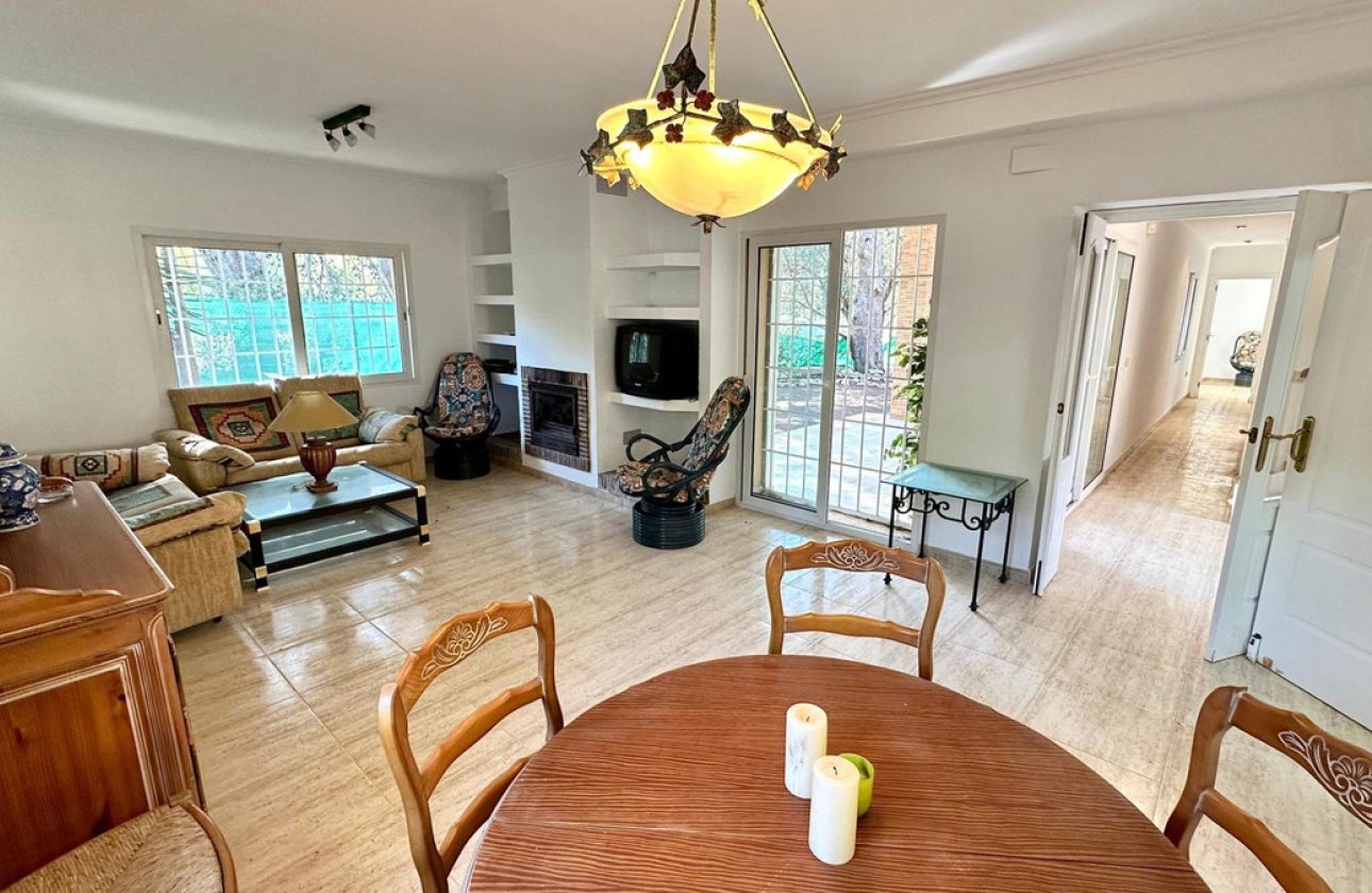 Resale - Villa -
Denia - Denia Centro