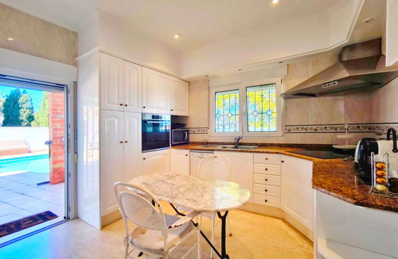 Resale - Villa -
Denia - Denia Centro