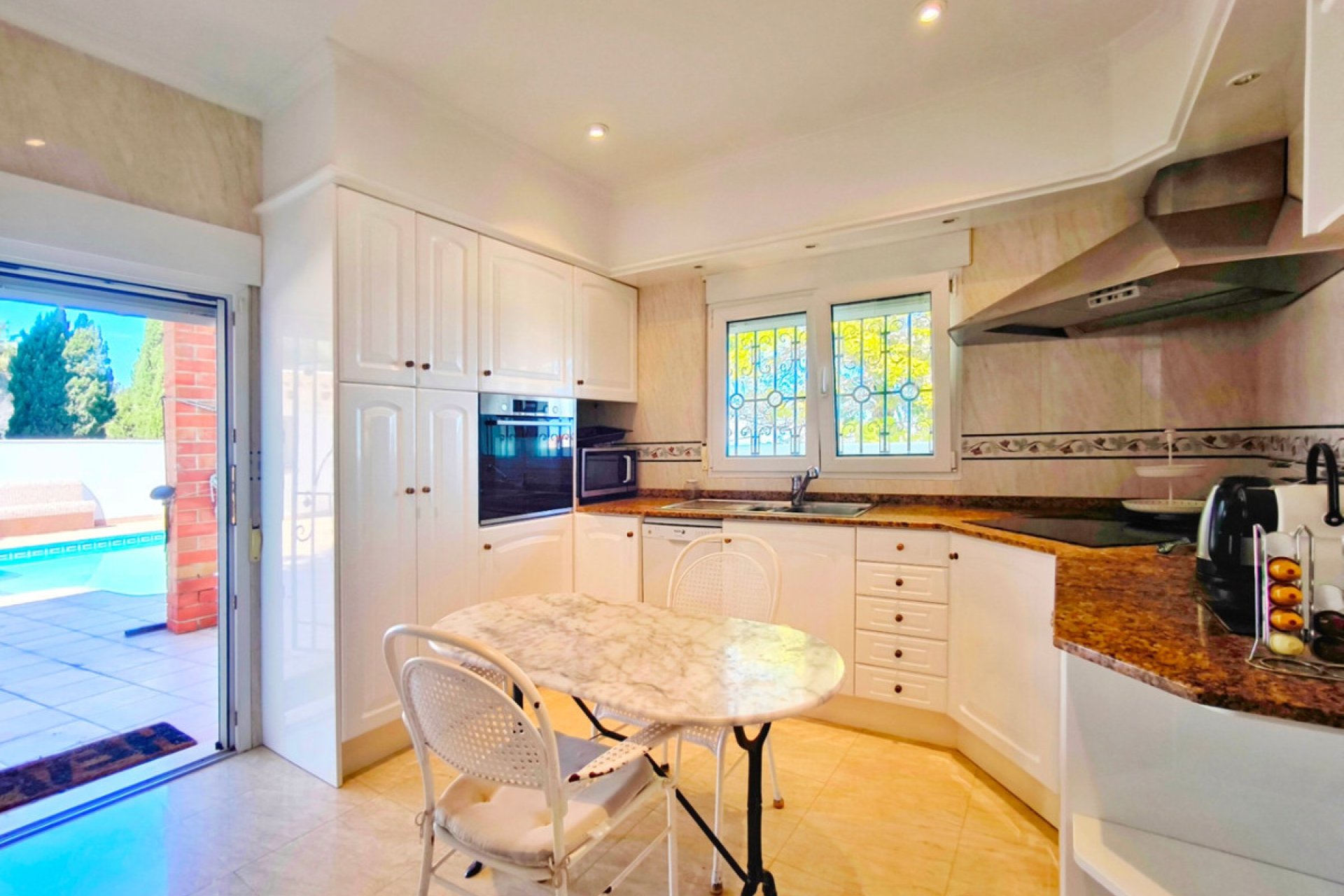 Resale - Villa -
Denia - Denia Centro