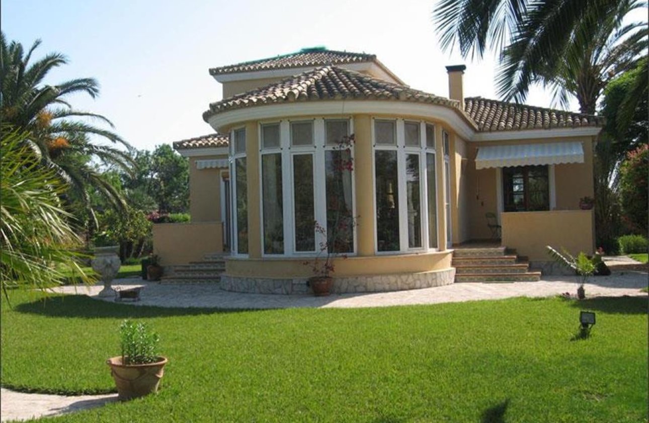 Resale - Villa -
Denia - Denia Centro