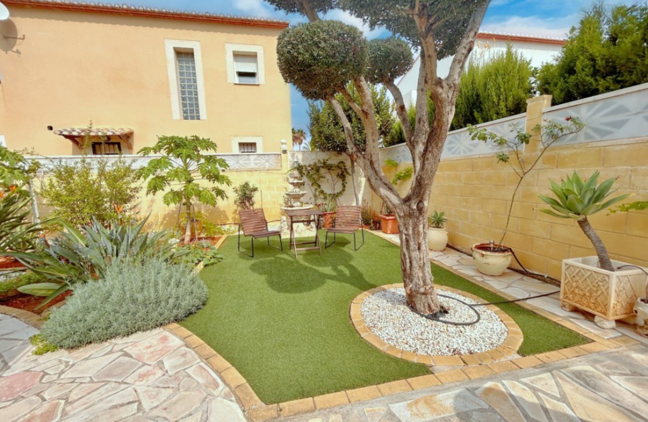 Resale - Villa -
Denia - Denia Centro