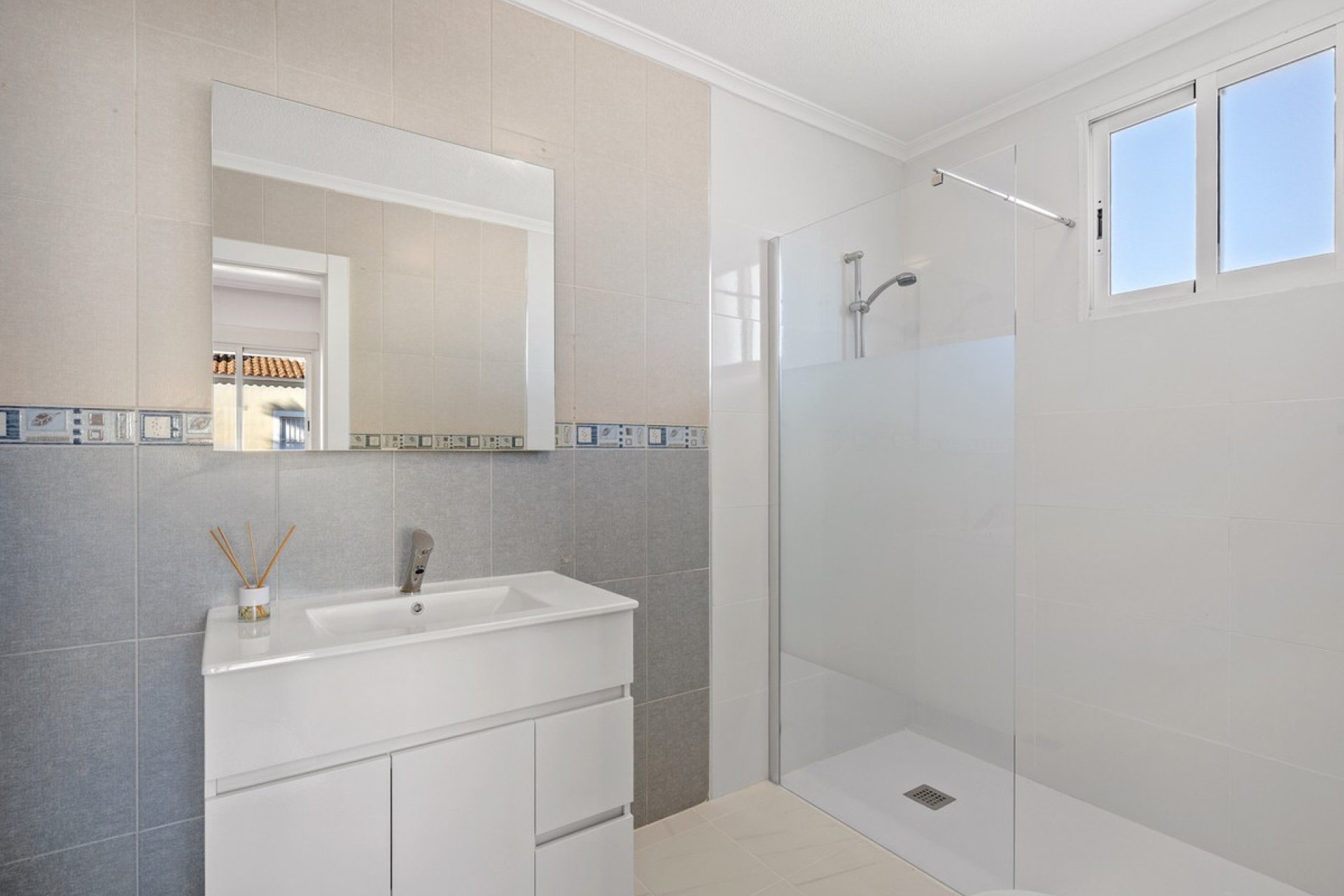 Resale - Villa -
Dolores - Dolores Centro