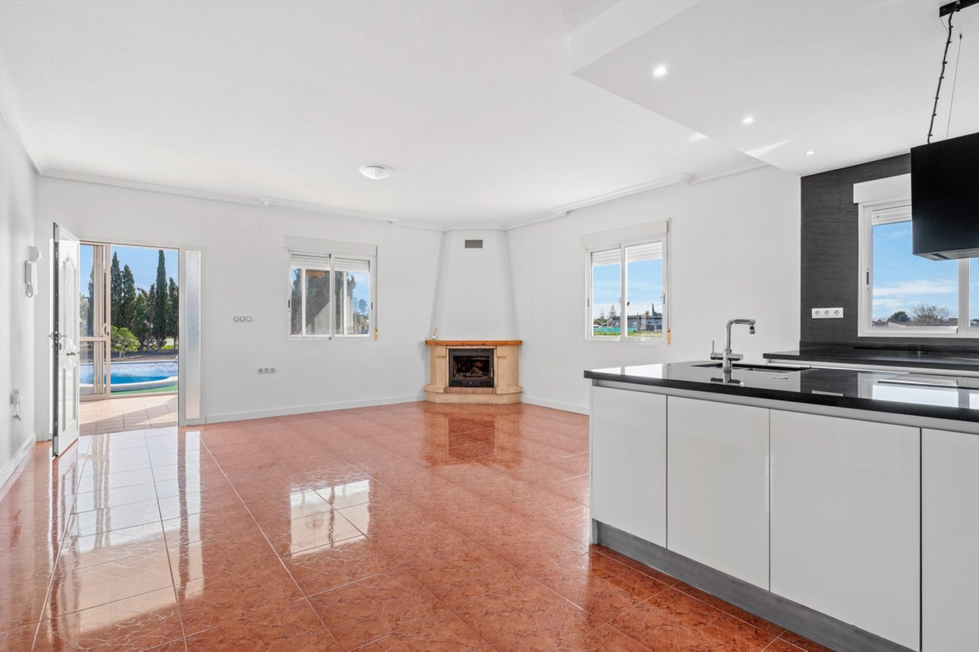 Resale - Villa -
Dolores - Dolores Centro