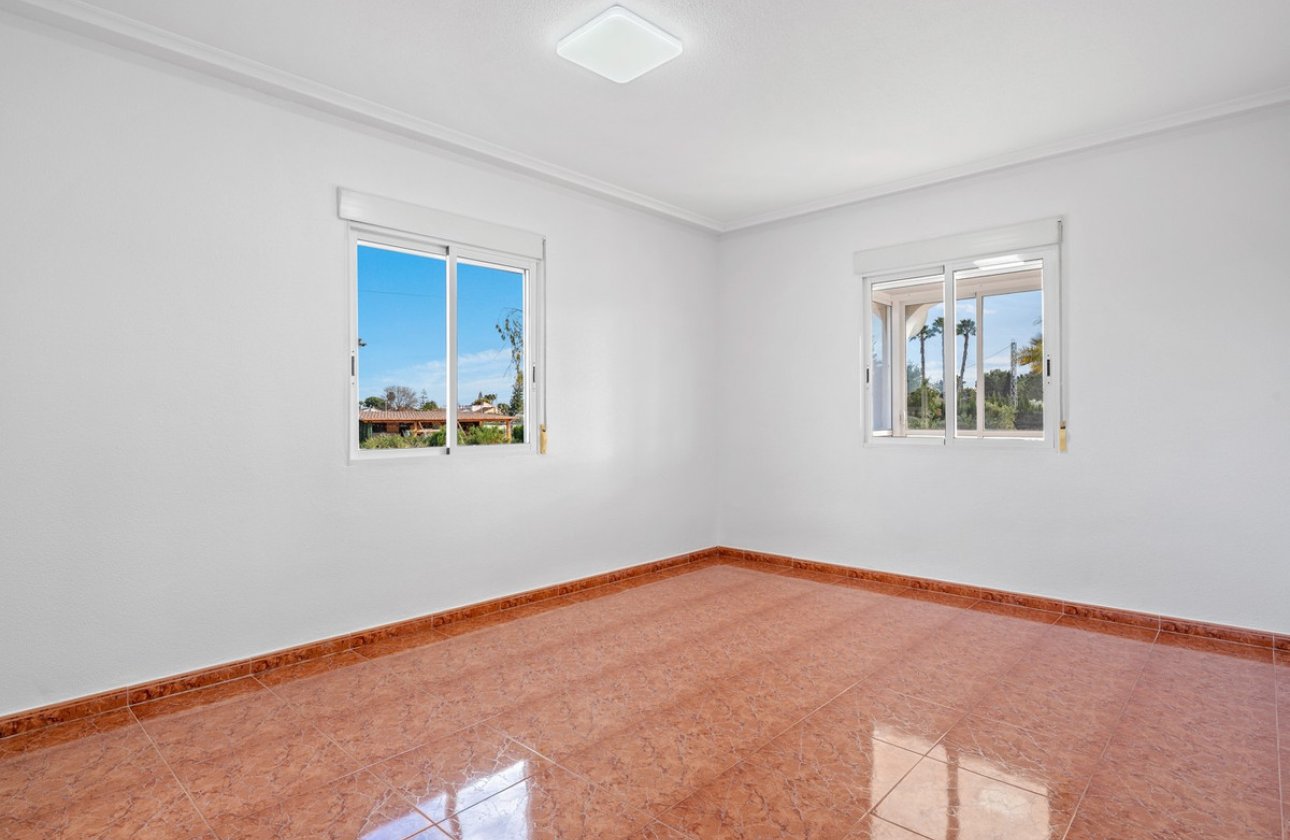 Resale - Villa -
Dolores - Dolores Centro