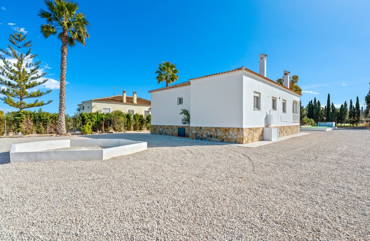 Resale - Villa -
Dolores - Dolores Centro