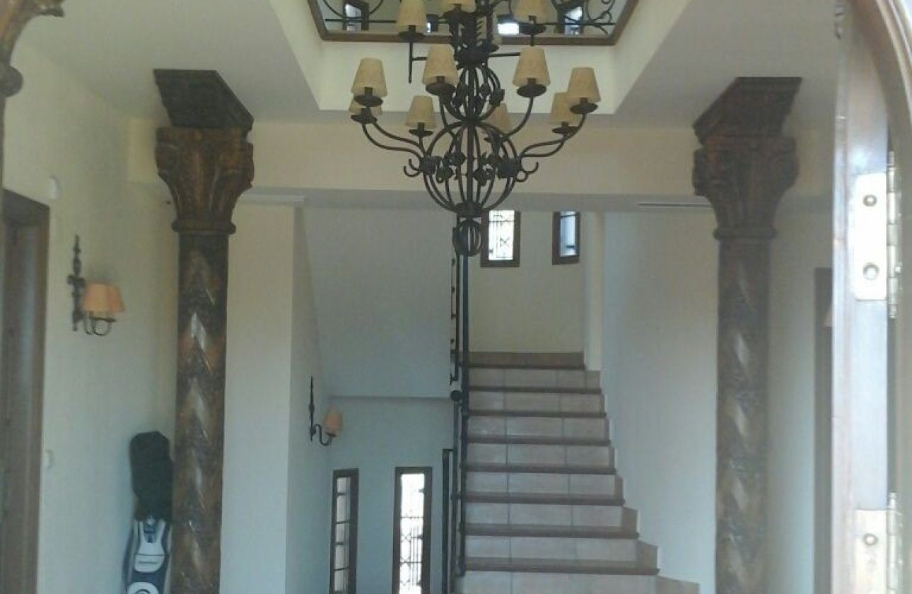 Resale - Villa -
Elche - Elche Centro