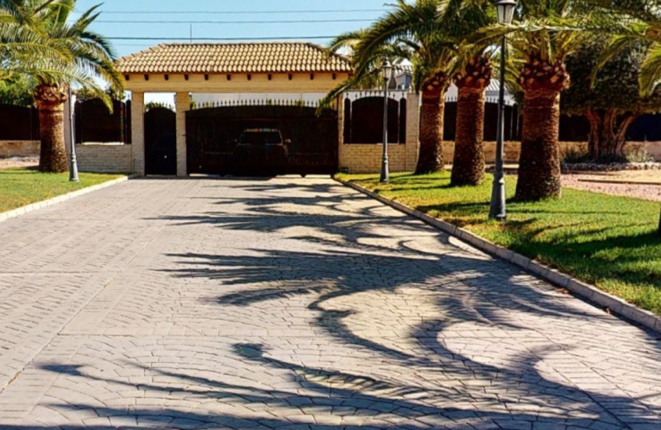 Resale - Villa -
Elche - Elche Centro