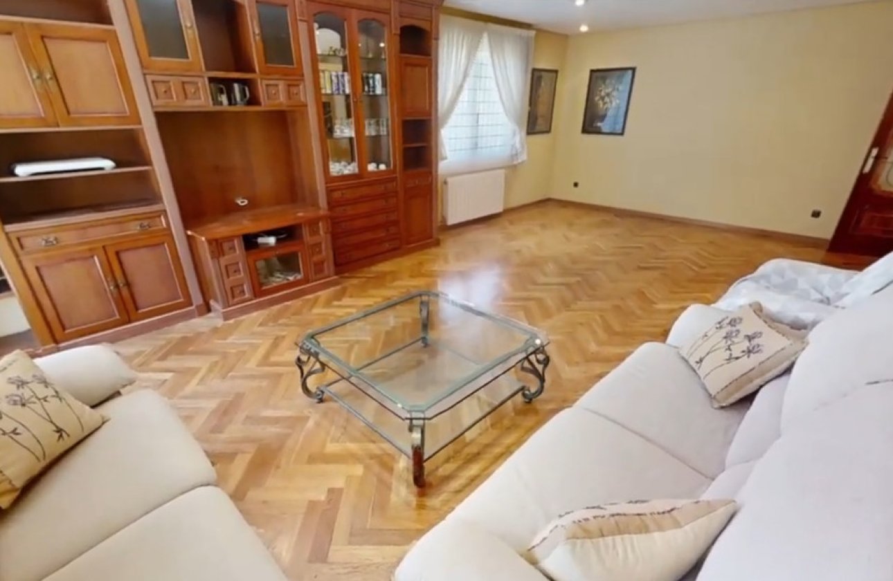 Resale - Villa -
Elda - Elda Centro