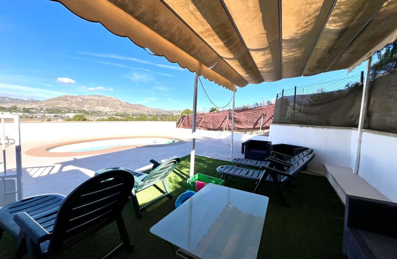 Resale - Villa -
Elda - Elda Centro