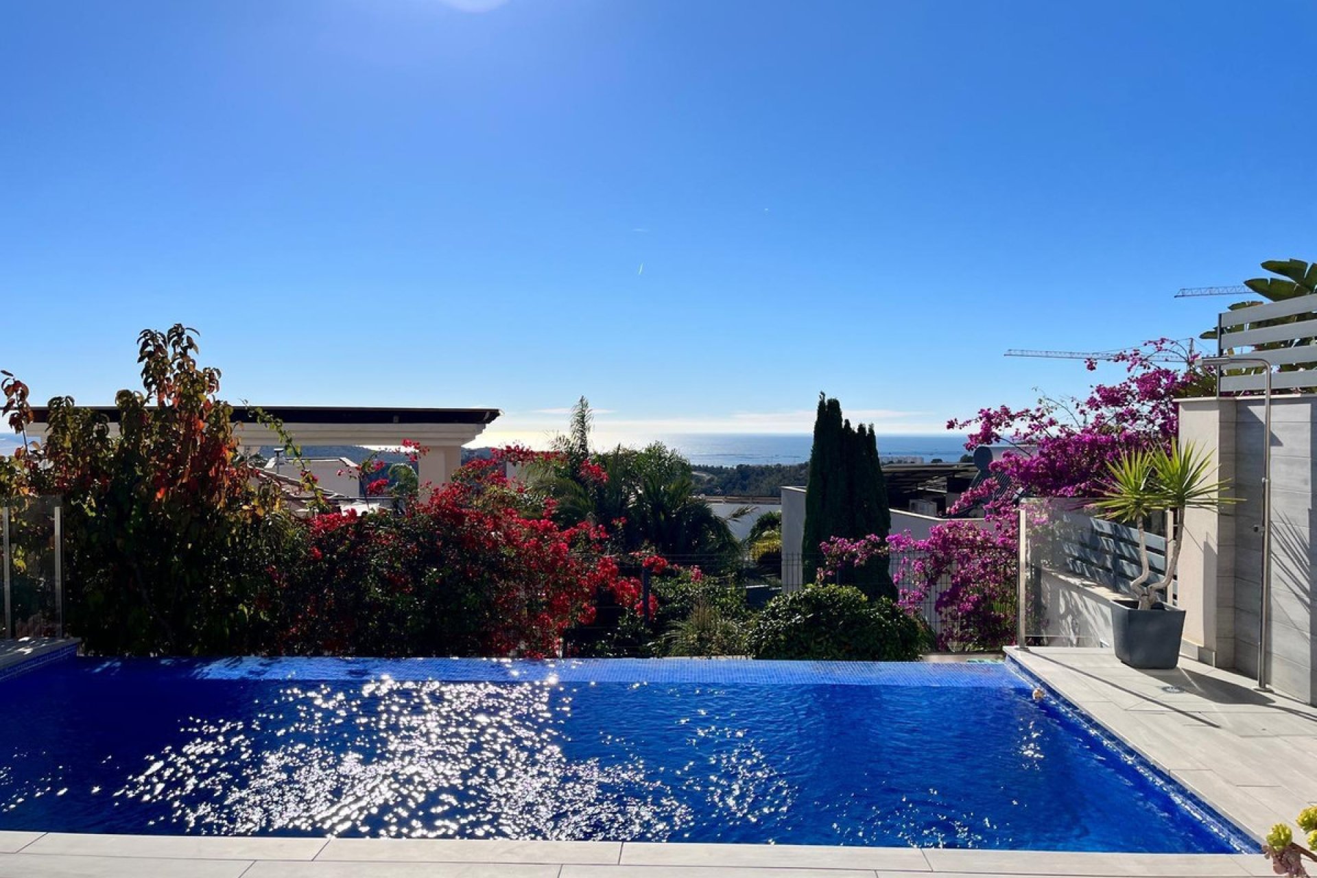 Resale - Villa -
Finestrat