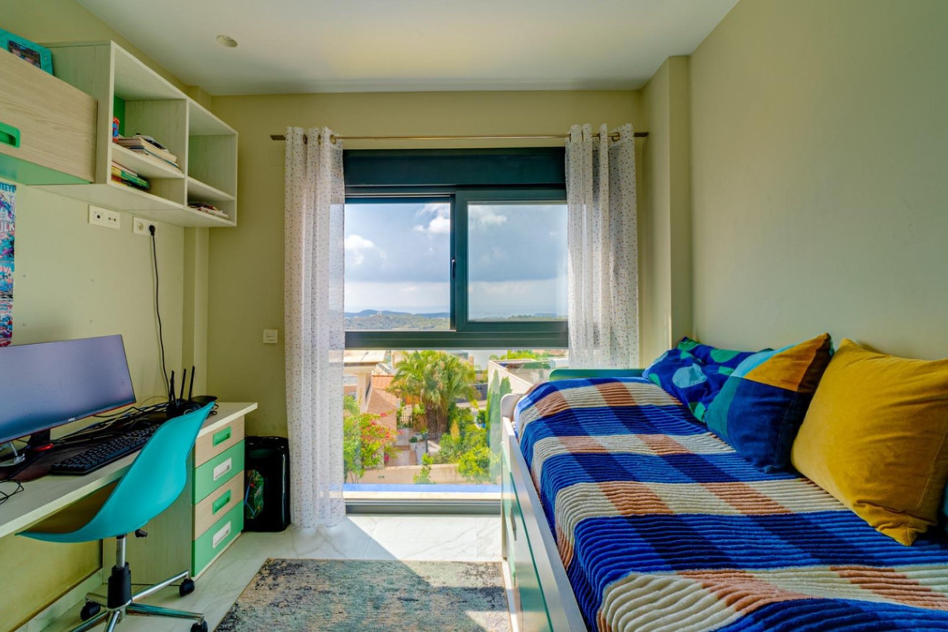 Resale - Villa -
Finestrat