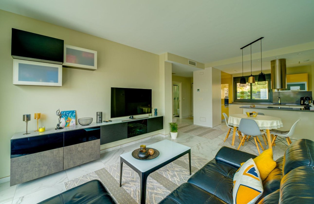 Resale - Villa -
Finestrat