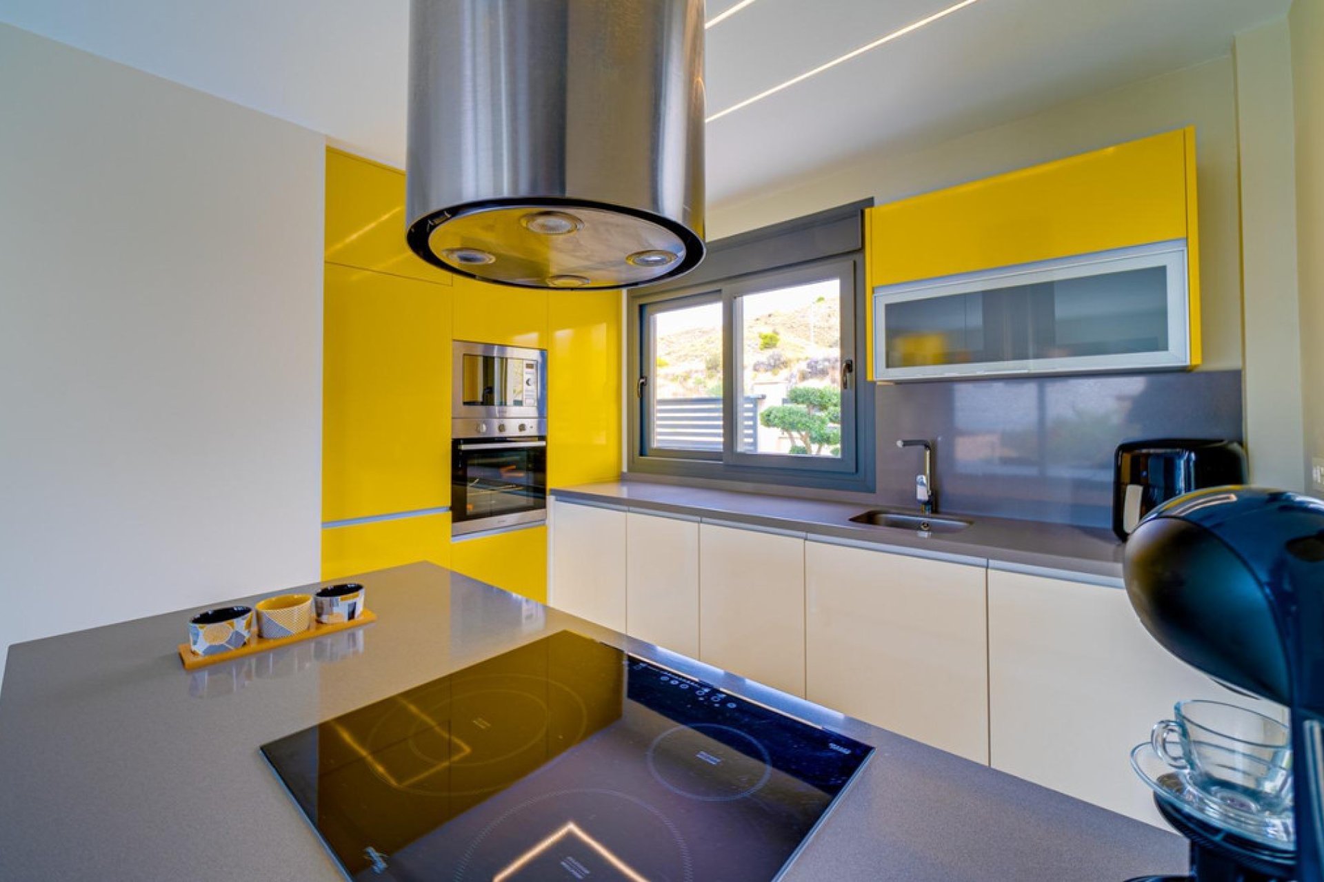 Resale - Villa -
Finestrat