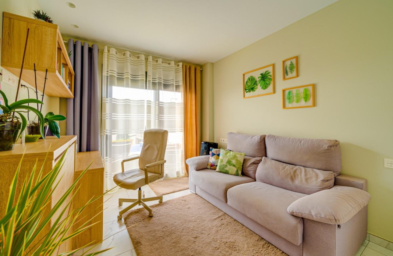 Resale - Villa -
Finestrat