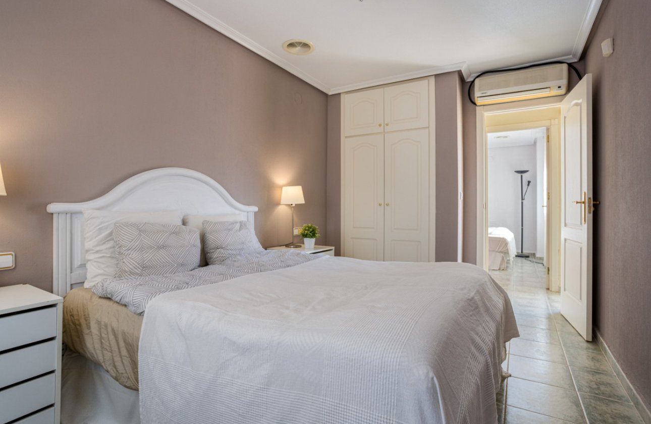 Resale - Villa -
Guardamar del Segura - Guardamar del Segura Centro