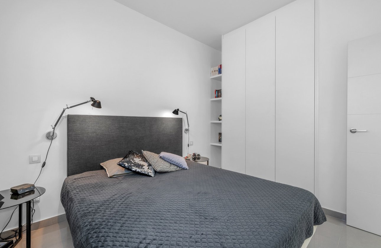 Resale - Villa -
Guardamar del Segura - Guardamar del Segura Centro