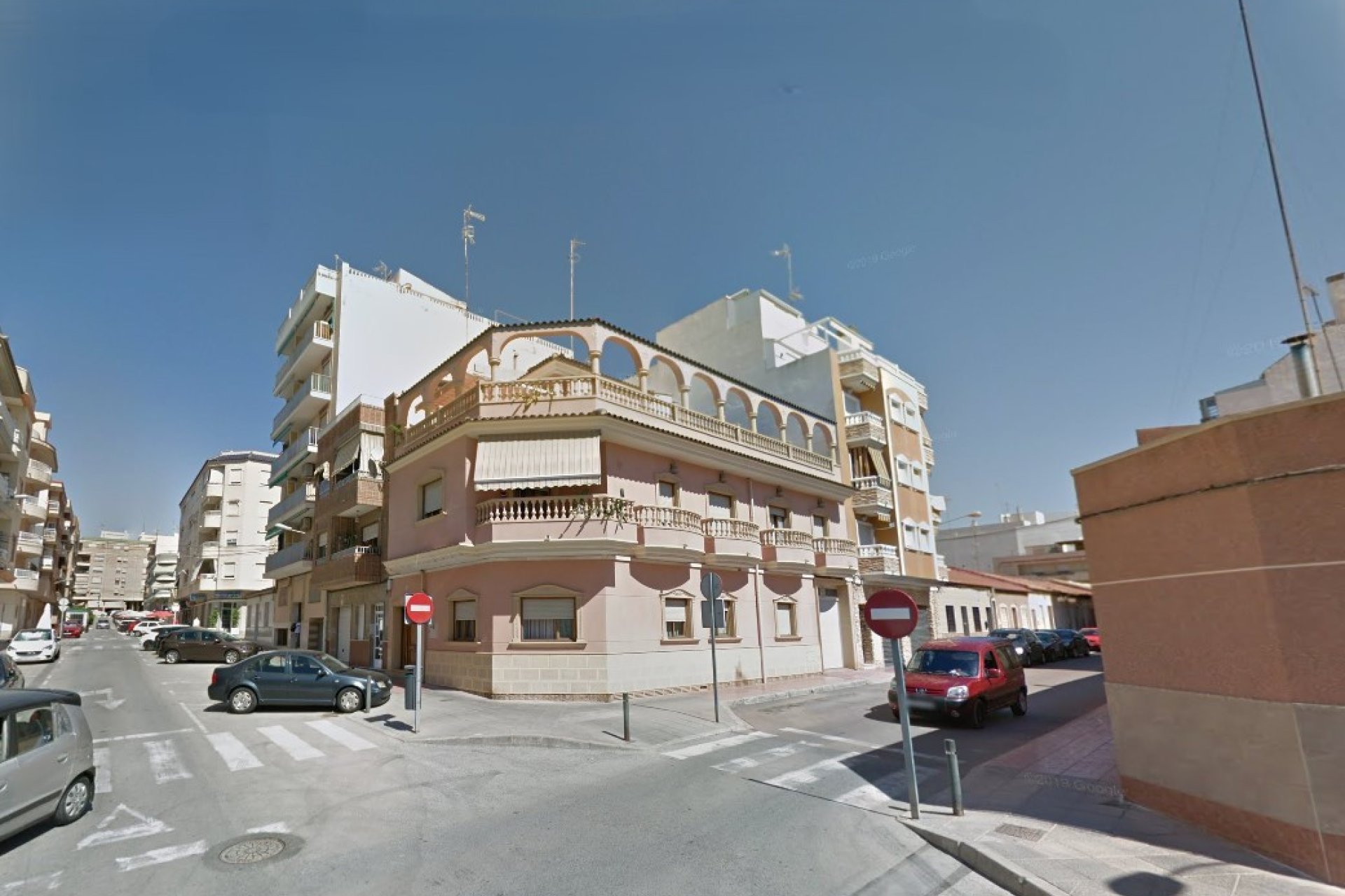 Resale - Villa -
Guardamar del Segura - Guardamar del Segura Centro