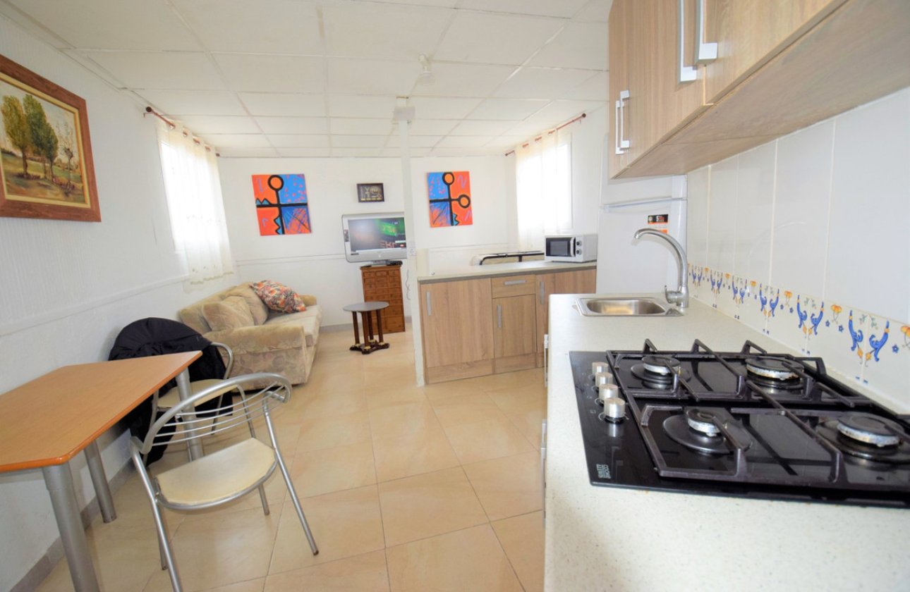 Resale - Villa -
Guardamar del Segura - Guardamar del Segura Centro