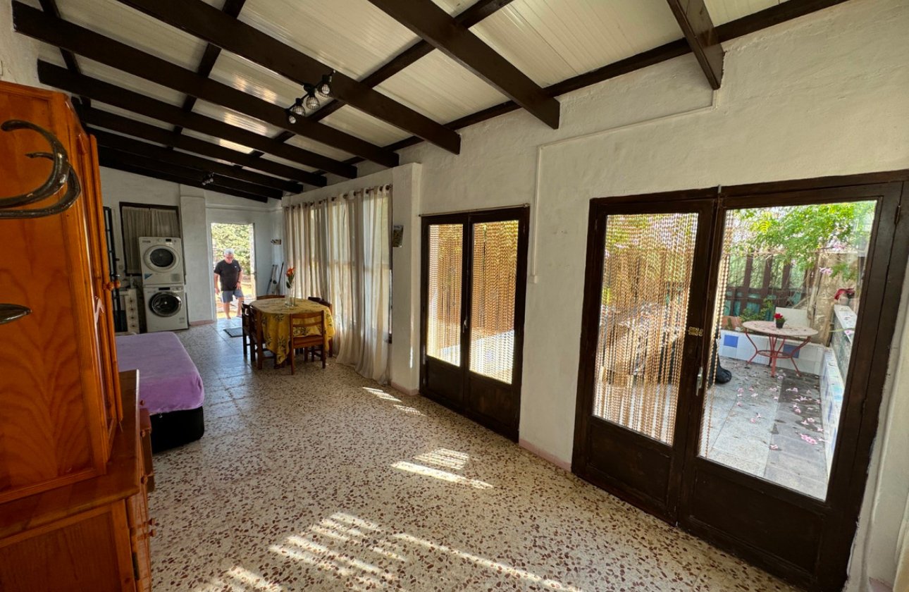 Resale - Villa -
Guardamar del Segura - Guardamar del Segura Centro