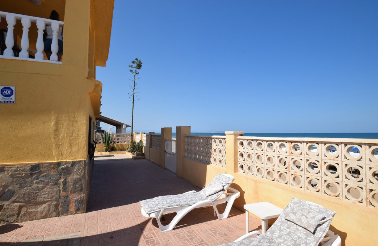 Resale - Villa -
Guardamar del Segura - Guardamar del Segura Centro