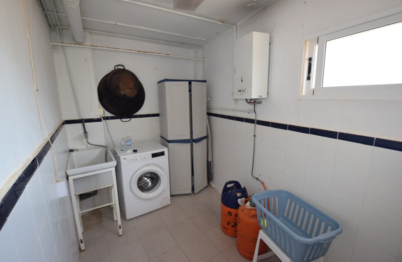 Resale - Villa -
Guardamar del Segura - Guardamar del Segura Centro