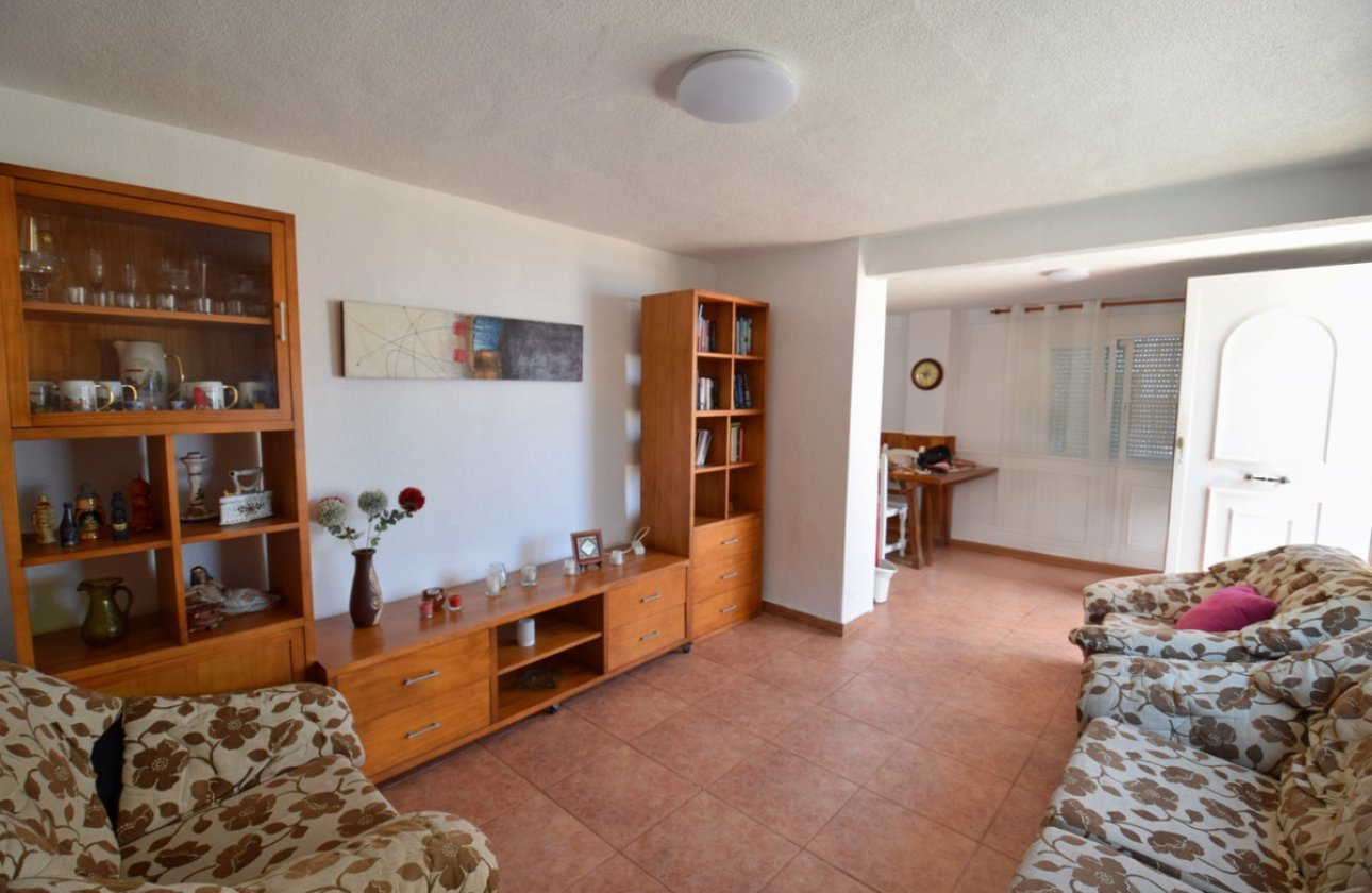 Resale - Villa -
Guardamar del Segura - Guardamar del Segura Centro