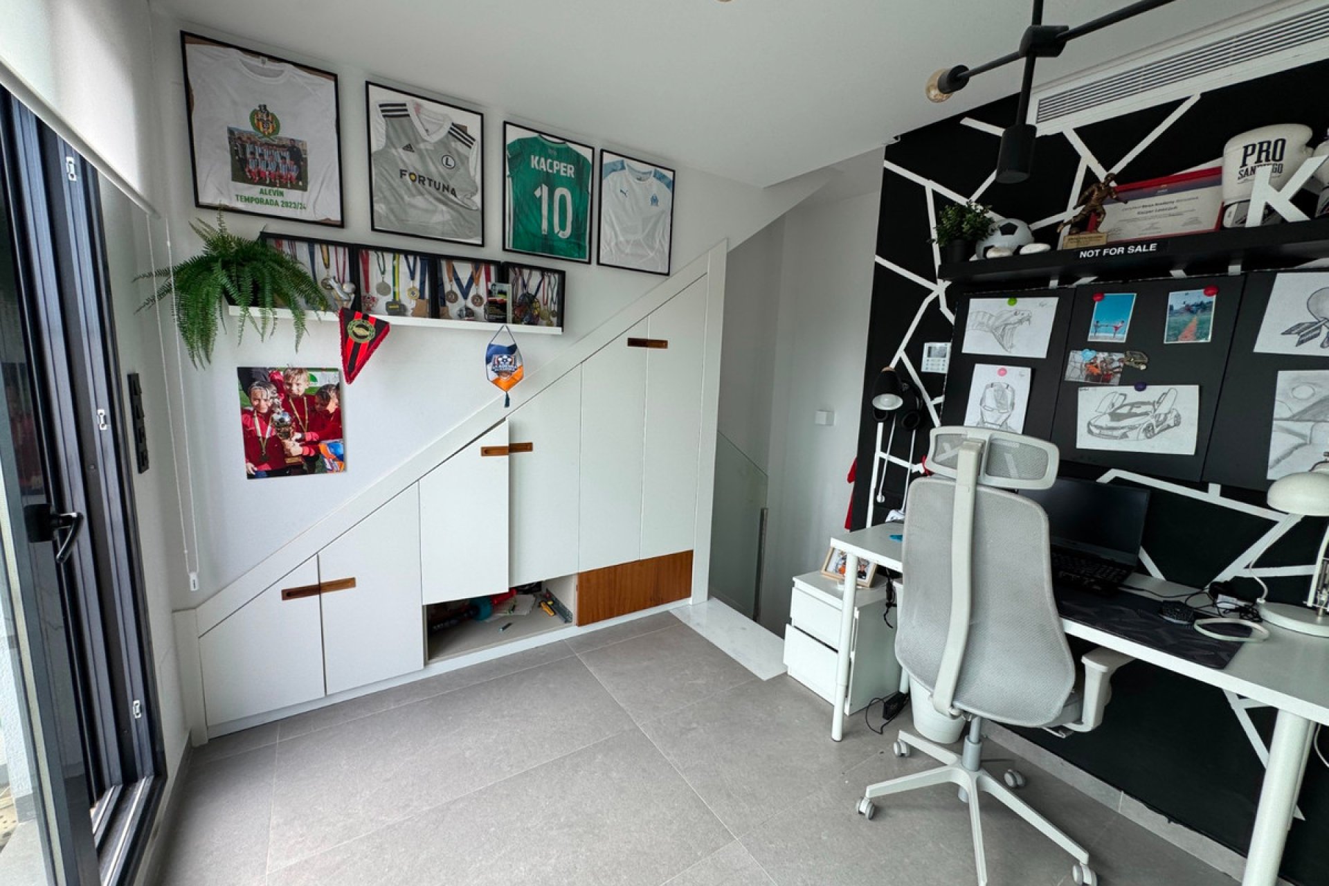 Resale - Villa -
Guardamar del Segura - Guardamar del Segura Centro