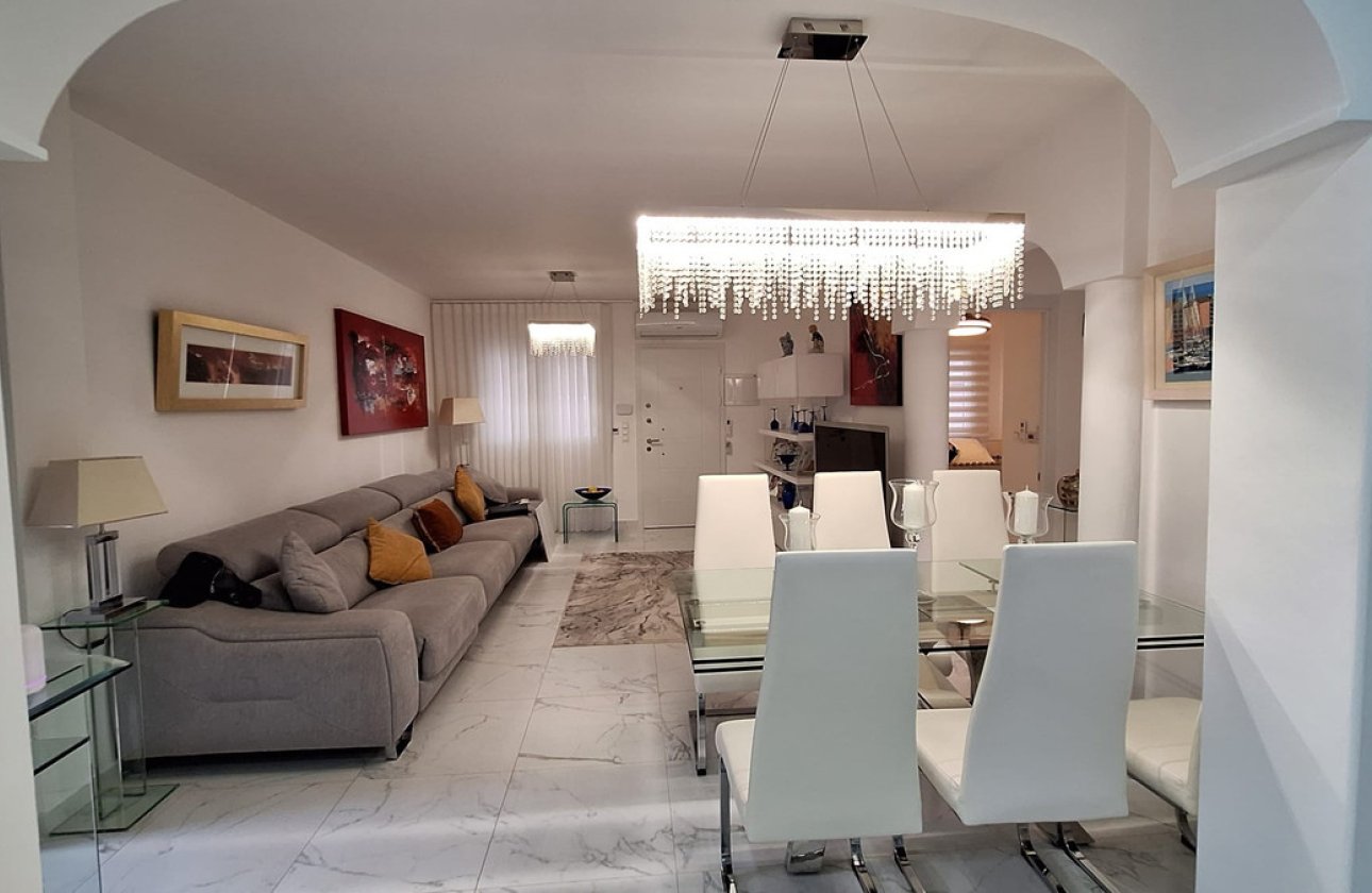 Resale - Villa -
Guardamar del Segura - Guardamar del Segura Centro