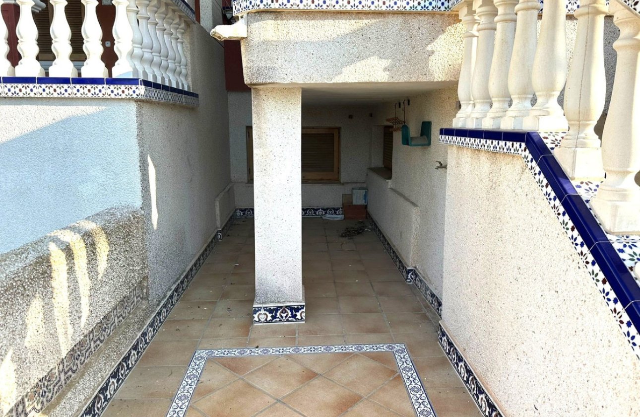 Resale - Villa -
Guardamar del Segura - Guardamar del Segura Centro