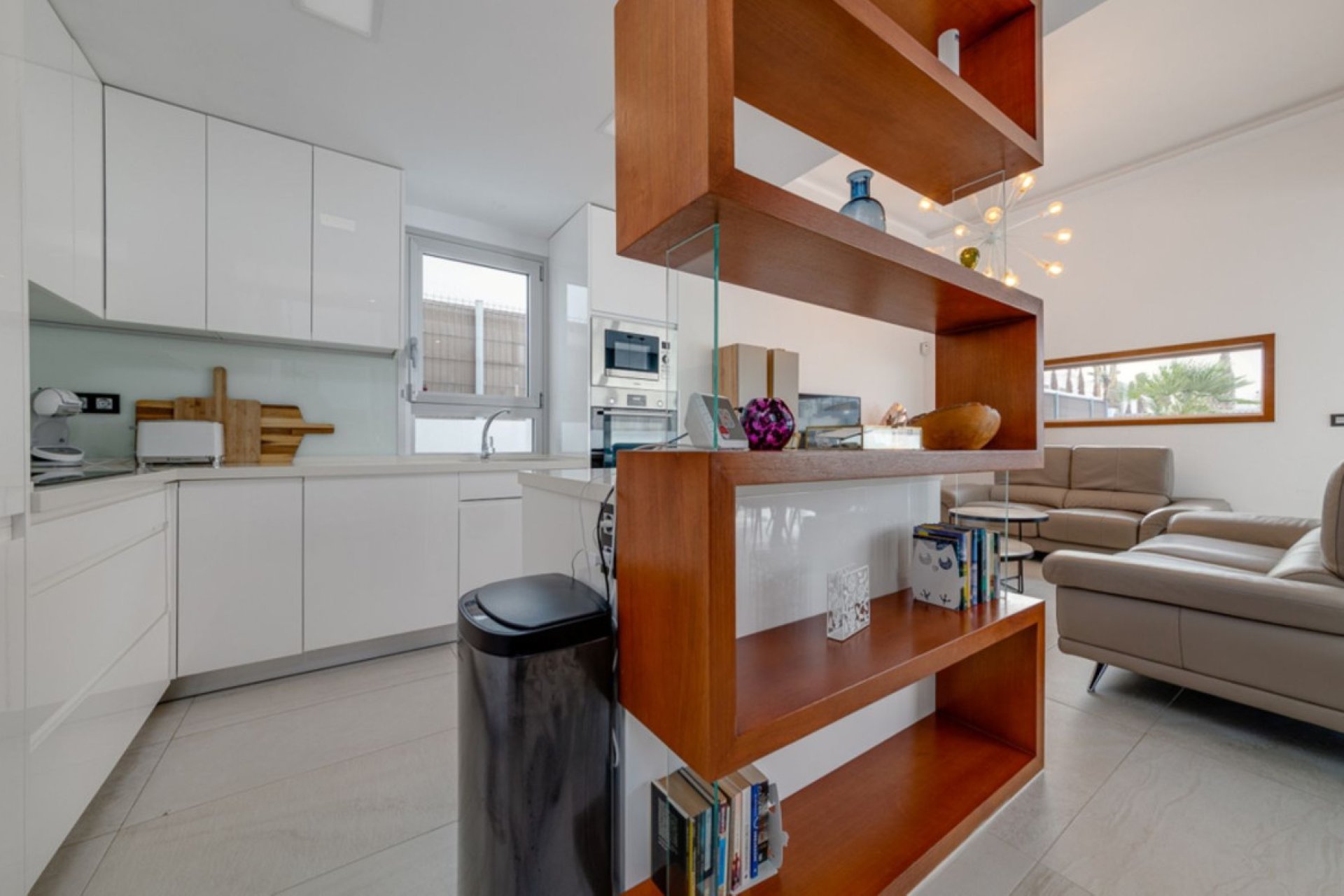 Resale - Villa -
Guardamar del Segura - Urbanización El Raso