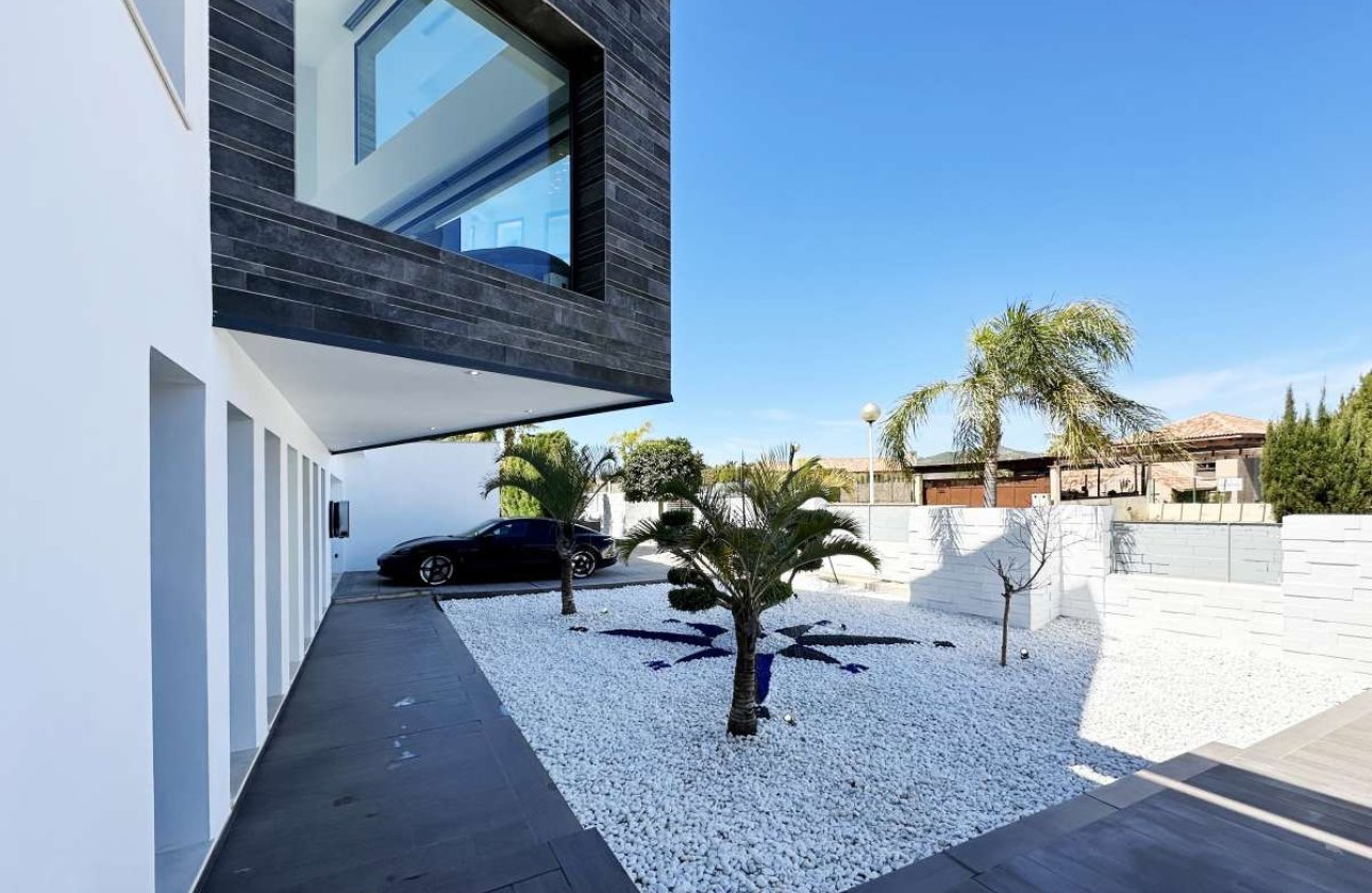 Resale - Villa -
Jávea - Xàbia - Jávea - Xàbia Centro