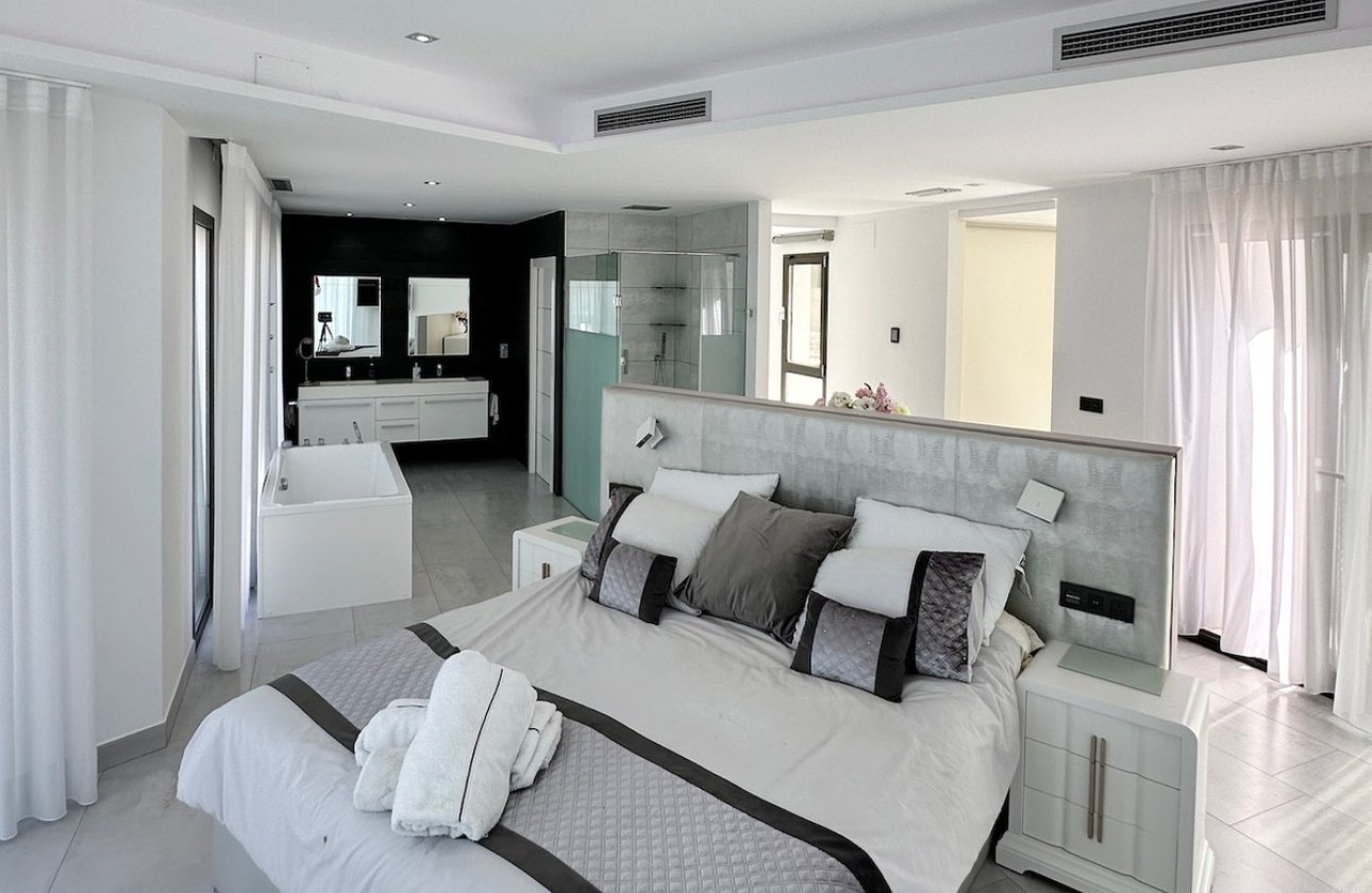 Resale - Villa -
Jávea - Xàbia - Jávea - Xàbia Centro