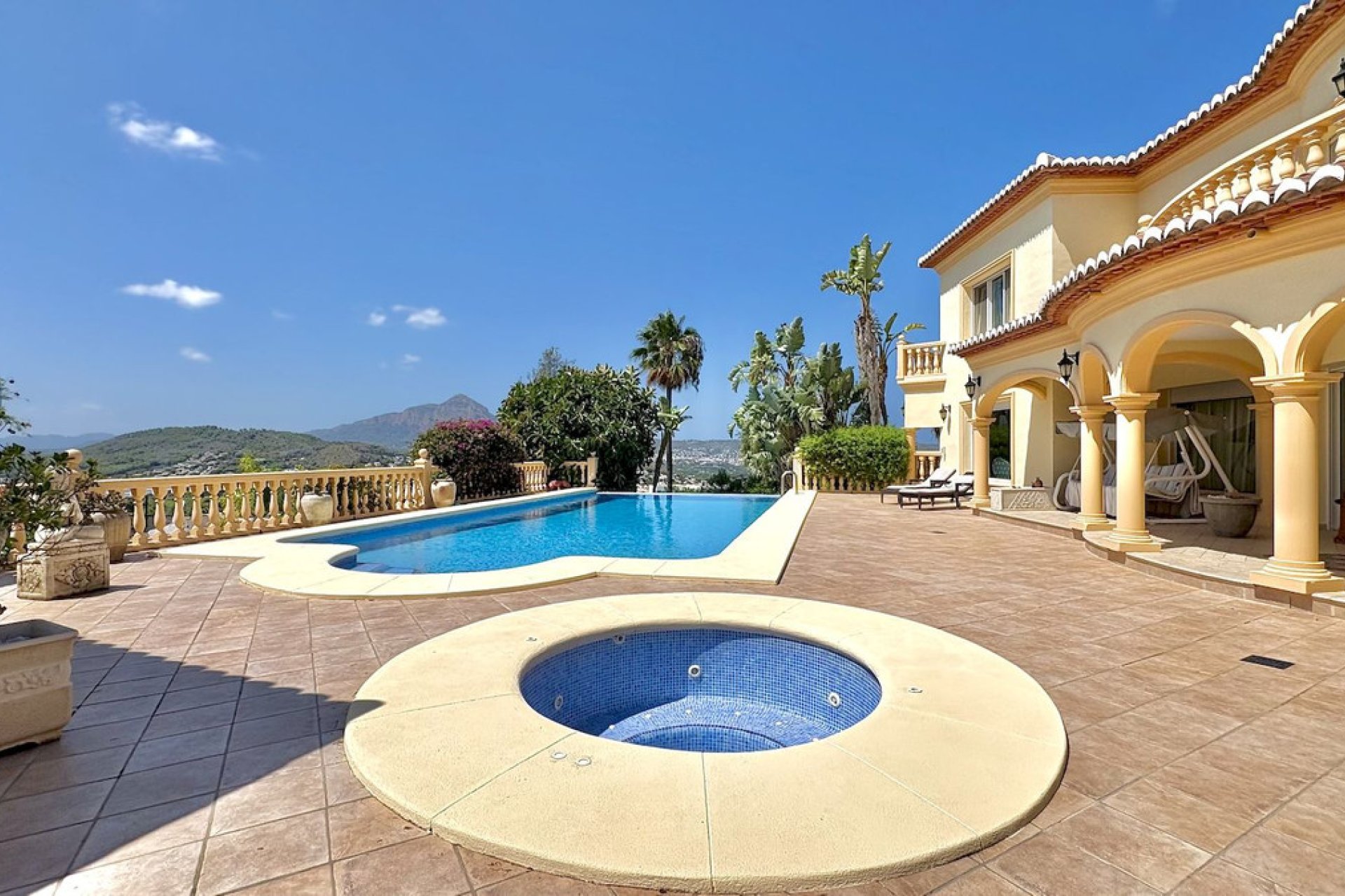 Resale - Villa -
Jávea - Xàbia - Jávea - Xàbia Centro